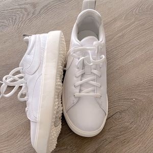 Lightly worn Nike Golf Shoes